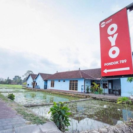 Oyo 1207 Pondok 789 Near Canggu Echo Beach Экстерьер фото