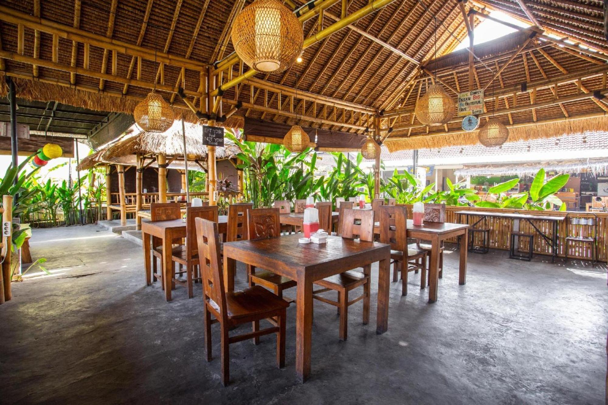 Oyo 1207 Pondok 789 Near Canggu Echo Beach Экстерьер фото